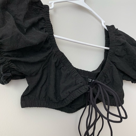 Cropped Black Tie Shirt - Picture 3 of 5